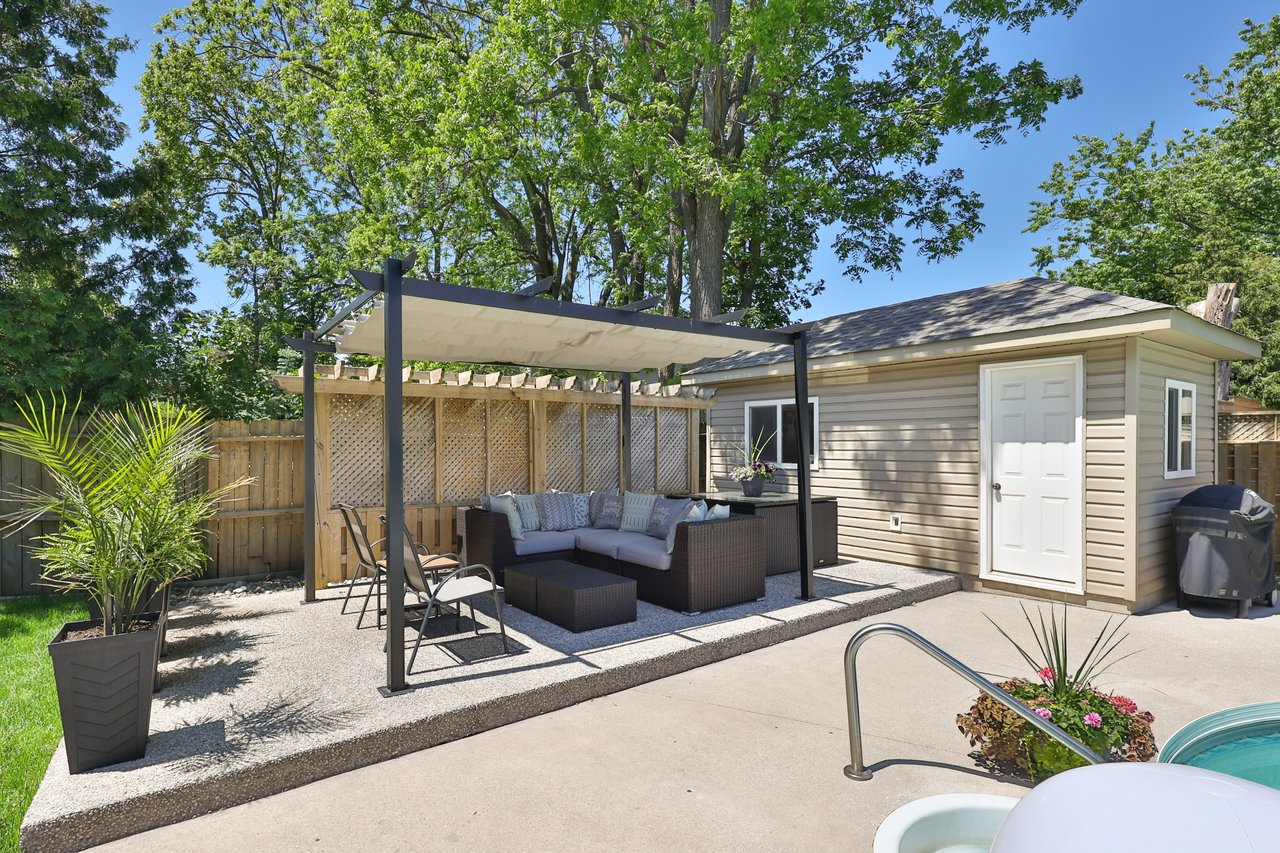 390 Seaton Drive, Oakville