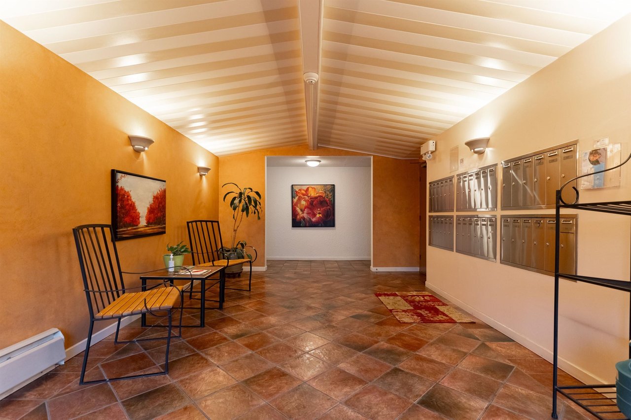 307 W 2nd St, #211