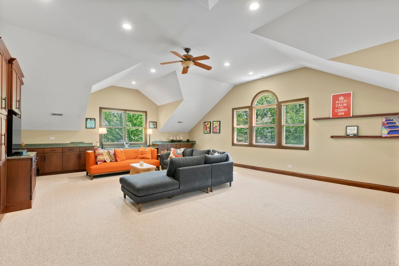 1520 Telegraph Road, Lake Forest