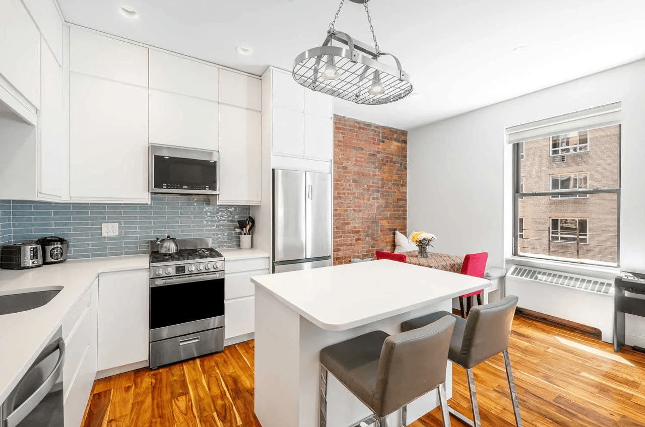 Homes for Sale in Manhattan and Brooklyn