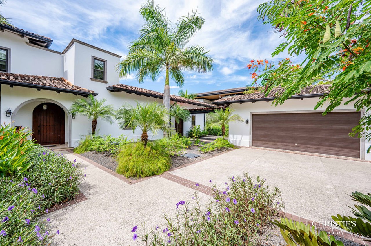 Casa Buena Vista | Timeless Elegance in Hacienda Pinilla 