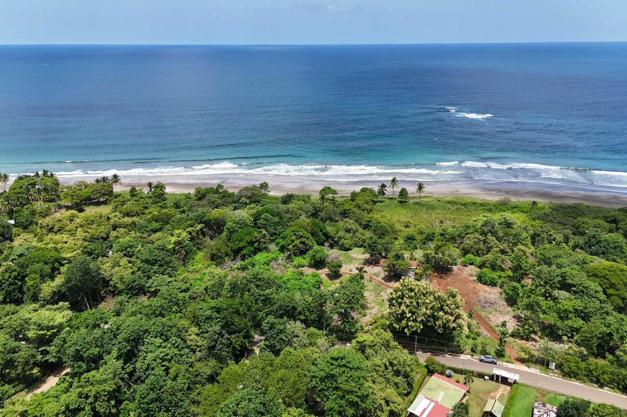 One of a kind Beach Front Parcel in Junquillal Junquillal,