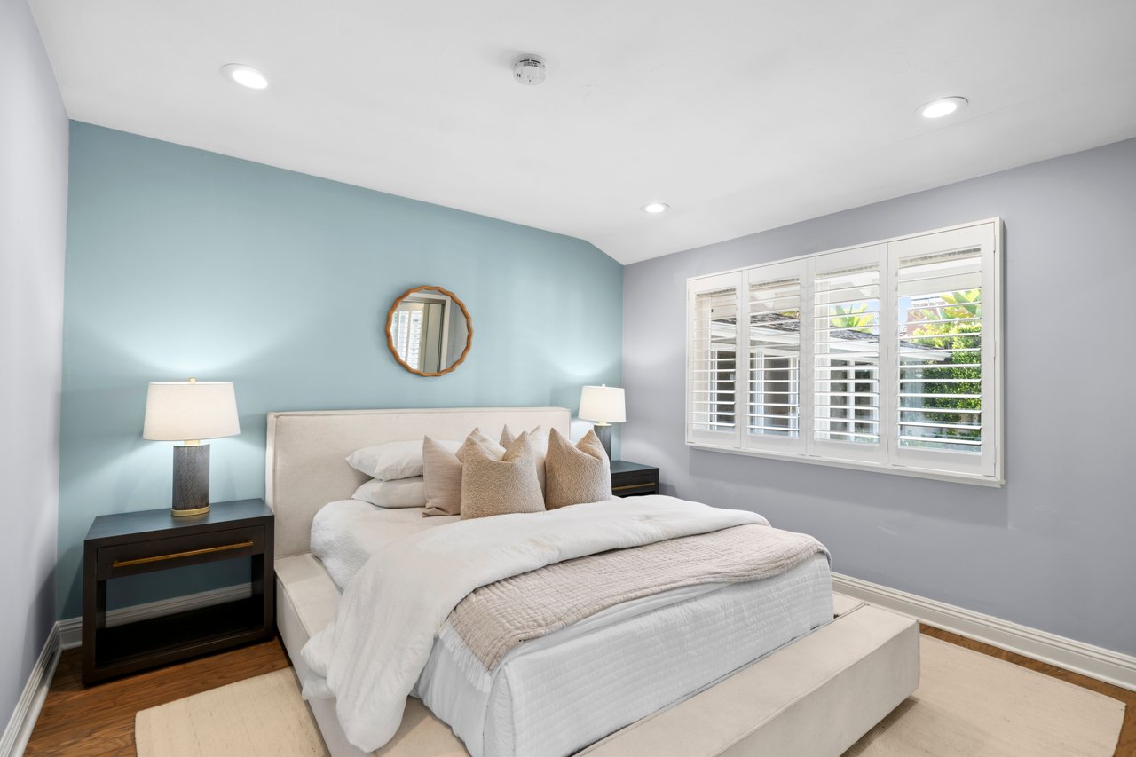 2606 Lighthouse