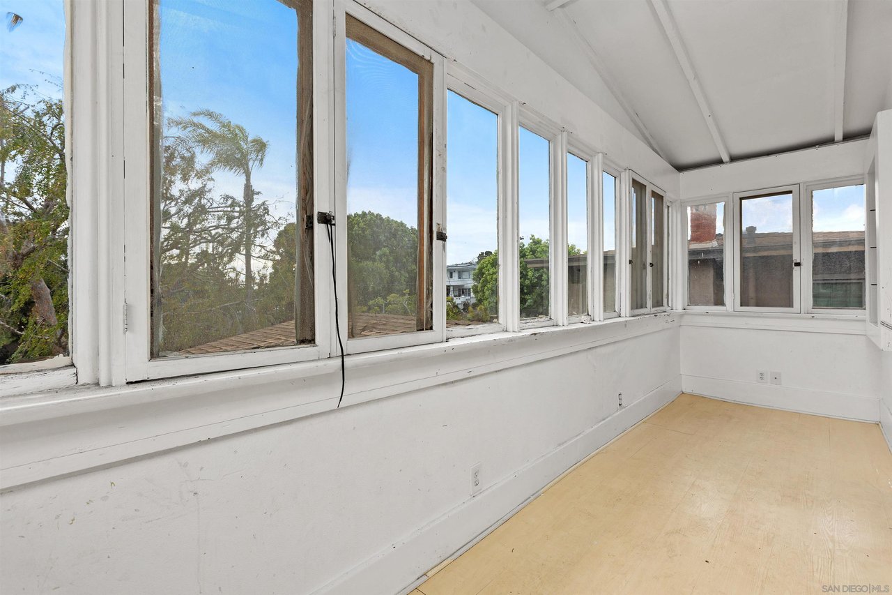 1884 Lyndon Rd San Diego, CA 