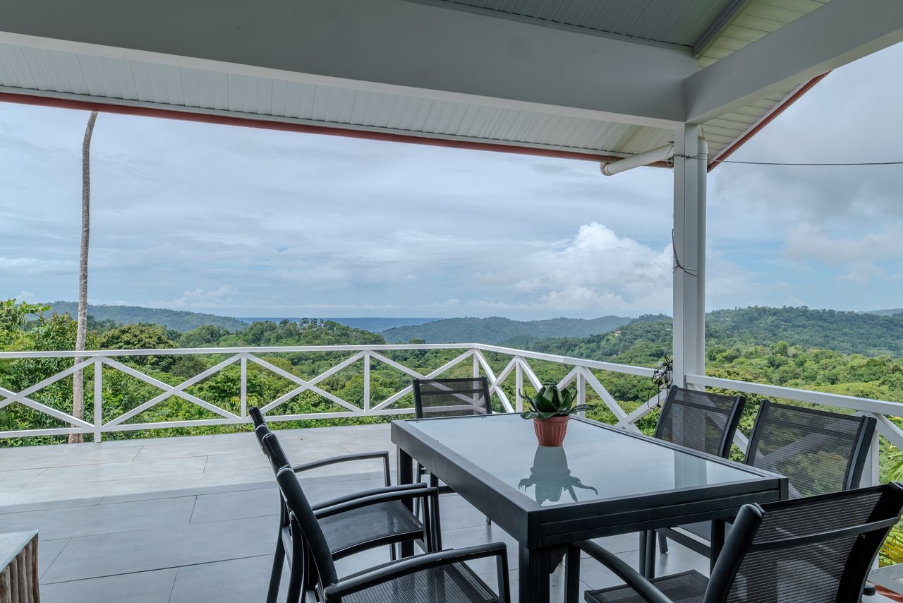 Casa Blanca – Ocean & Mountain View Home in Platanillo