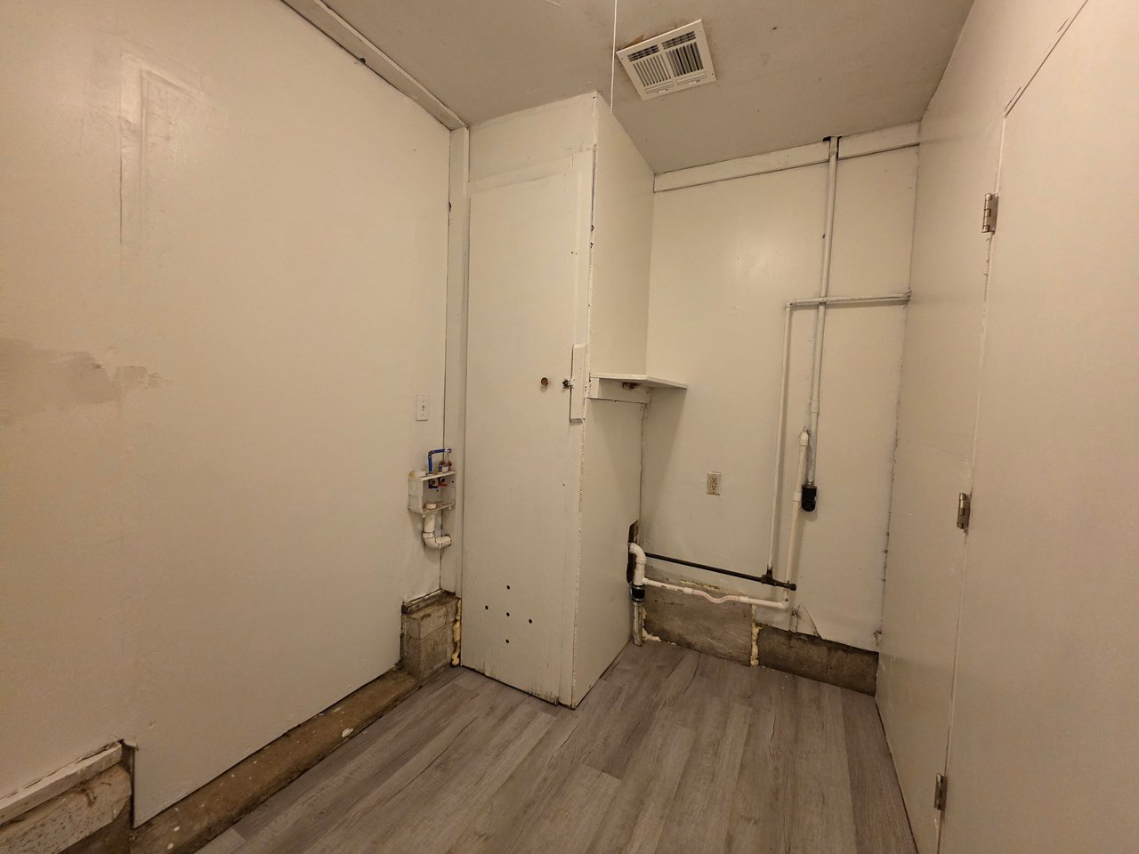 310 W 35th St