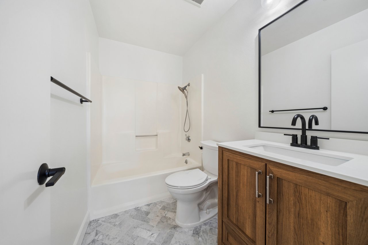 2524 Elden Avenue 1A