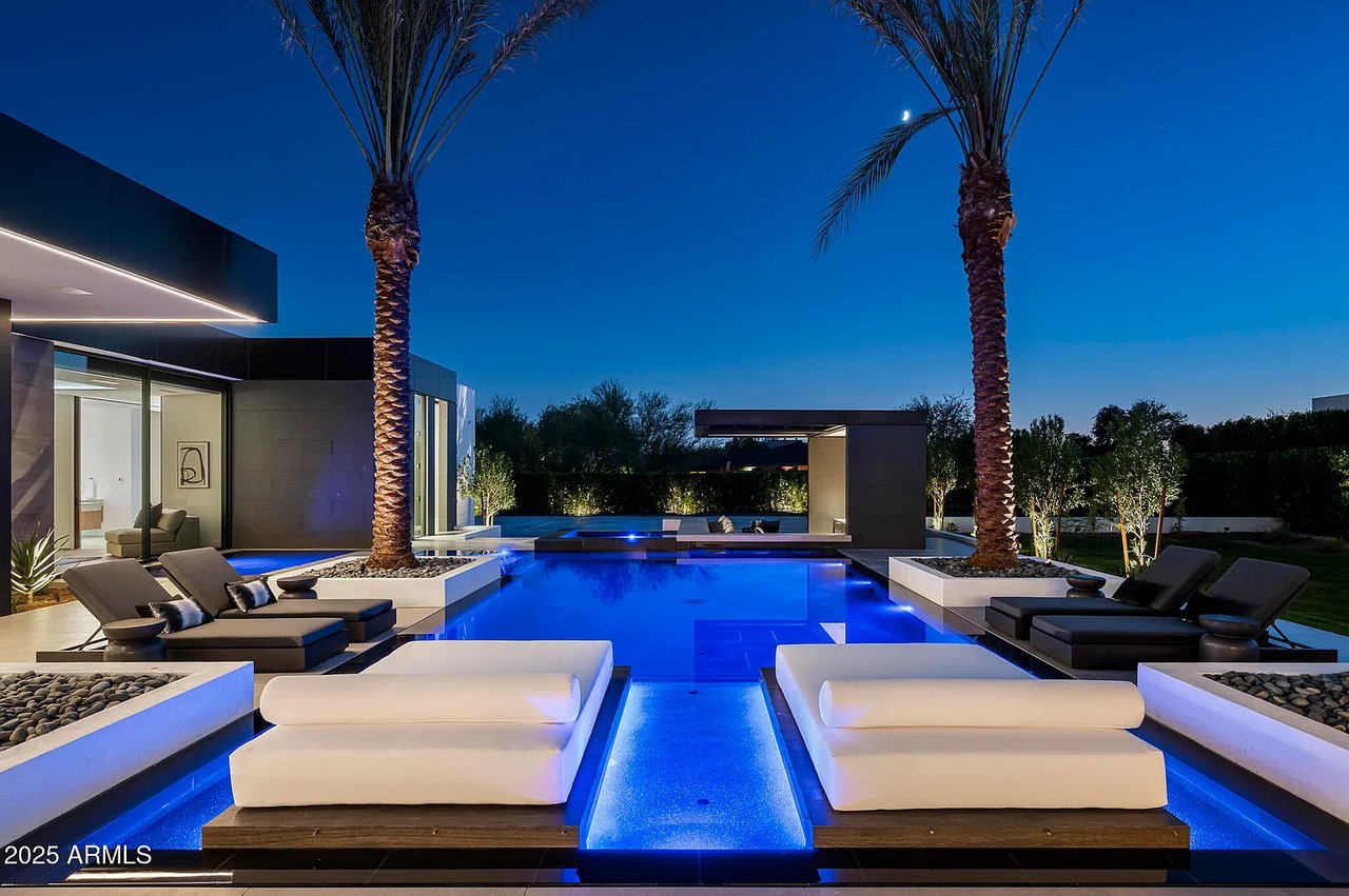 6911 E Jackrabbit Rd