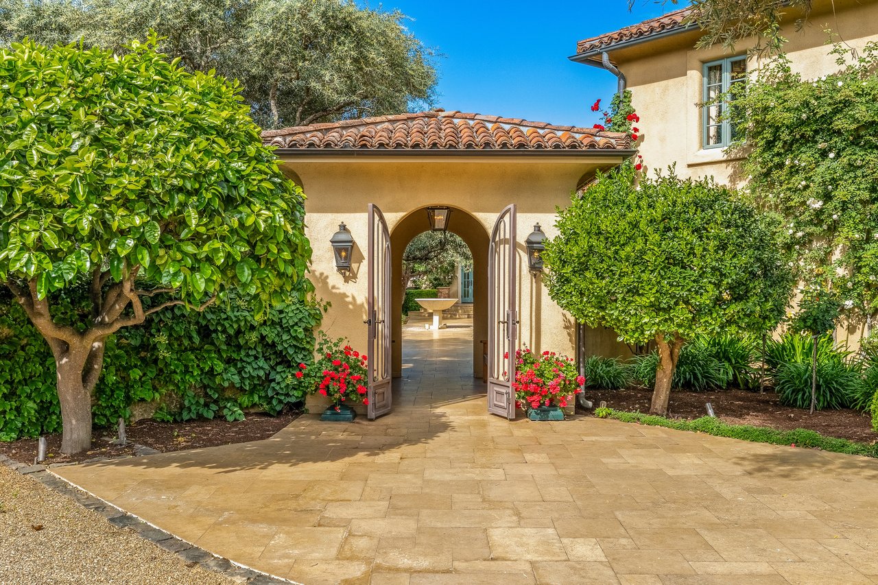 Mills Lane, St. Helena