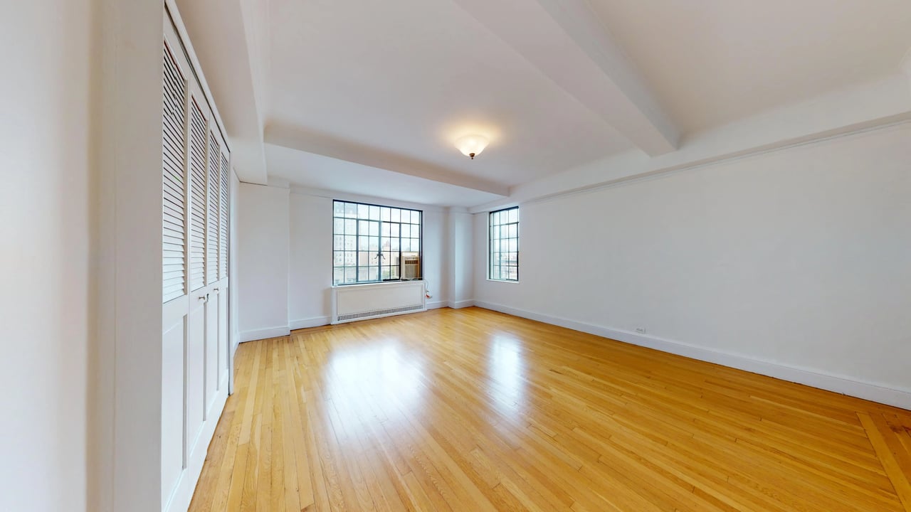 1 Christopher St, #8J