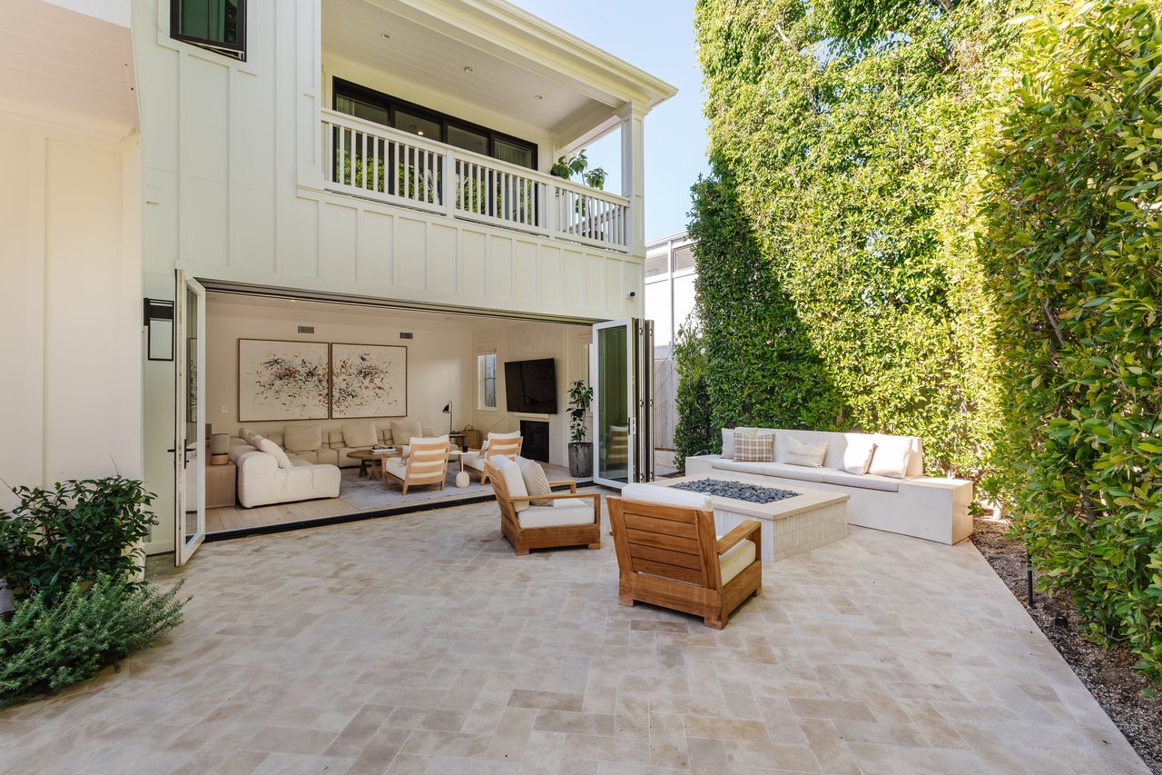 16045 Northfield St, Pacific Palisades 