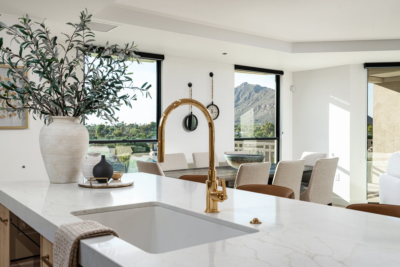 6803 E MAIN Street, 5511