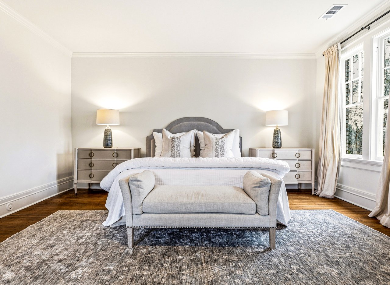 794 Springdale Road NE