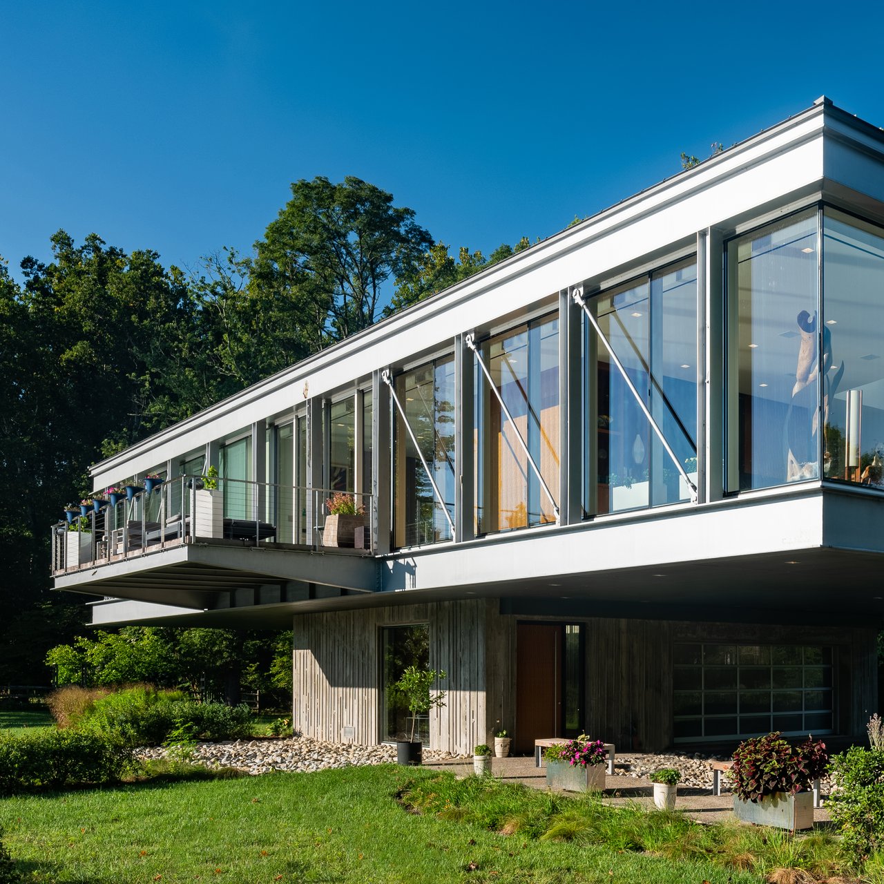 Modern Luxury Meets Historic Charm: Riverscape and Architectural Design Trends in Bucks County & Philadelphia | B&B Luxury Properties