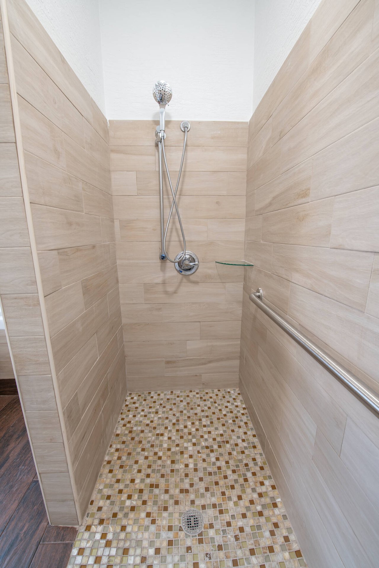 Ridgewood Ave - 1455 units of airbnb zoned properties