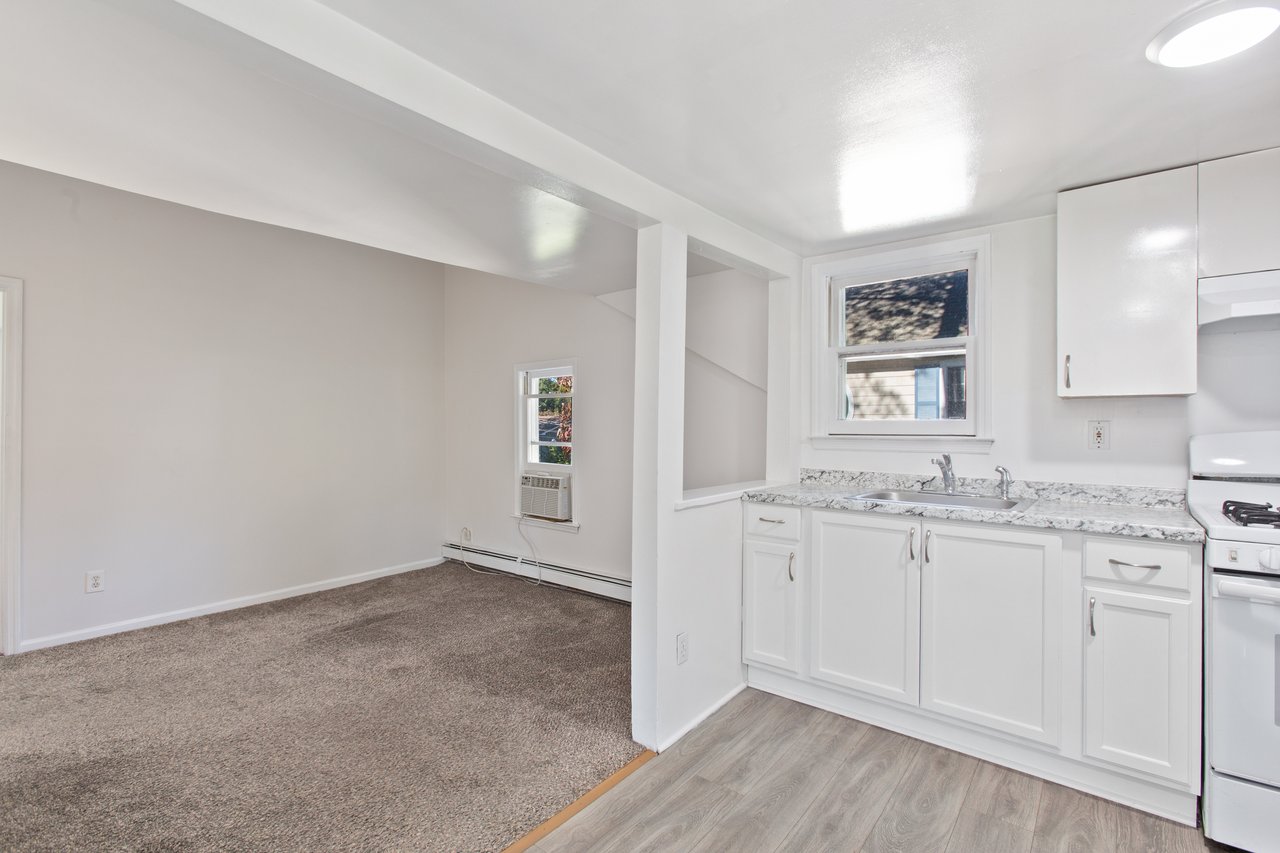 36 Anderson Road Unit: 2nd floor