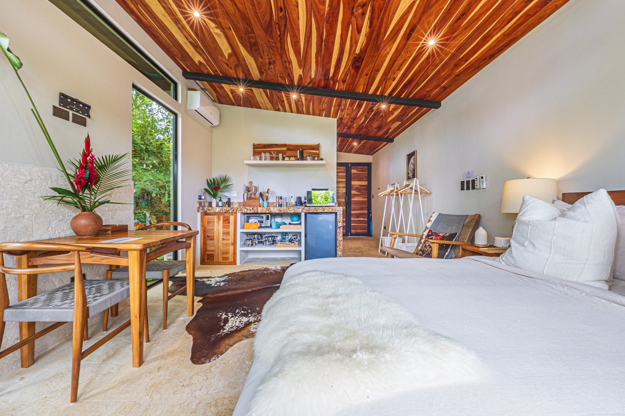 La Sombra Villas, Where Nature Meets Comfort in Tinamates!