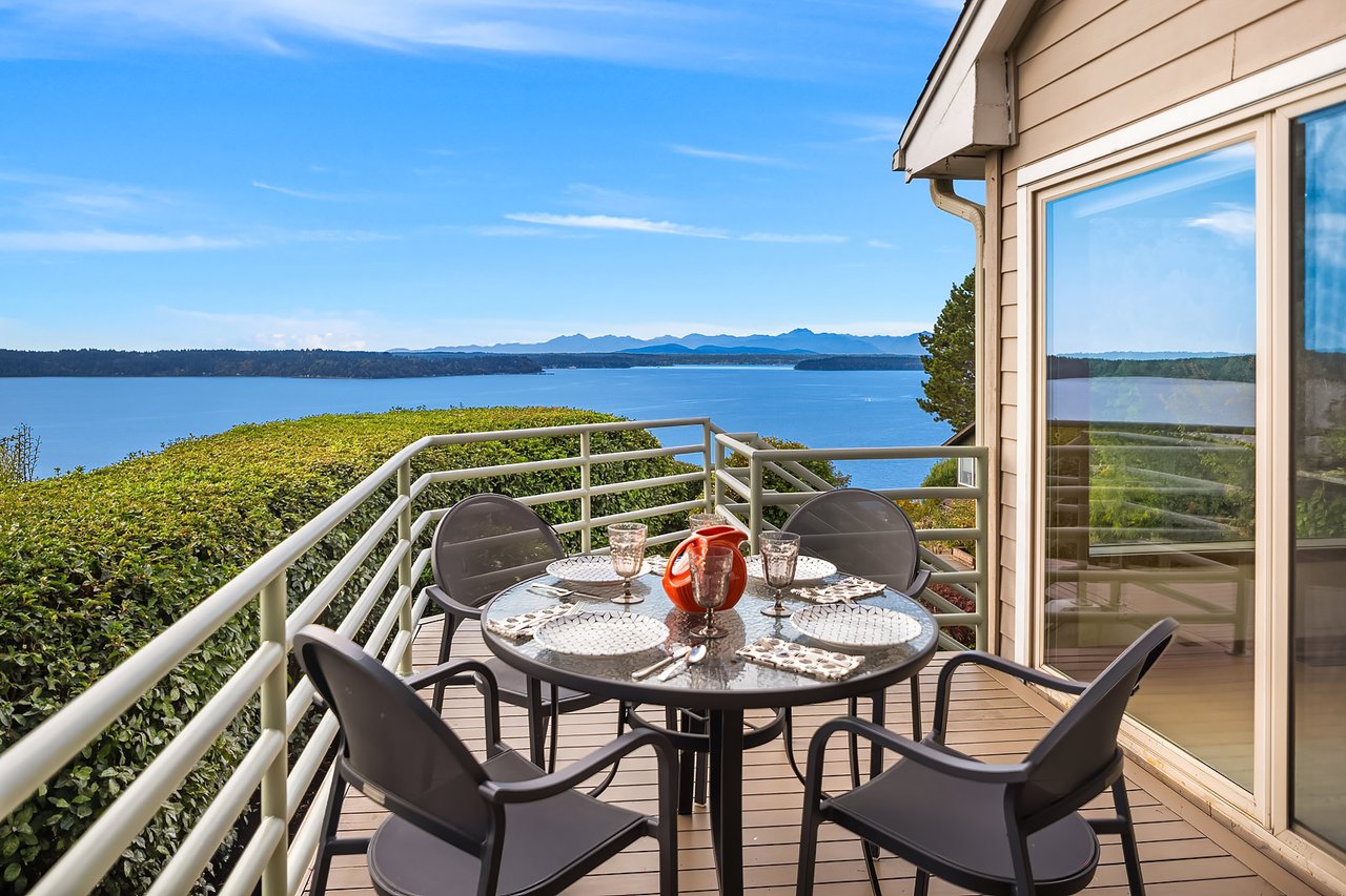 10245 Marine View Drive SW