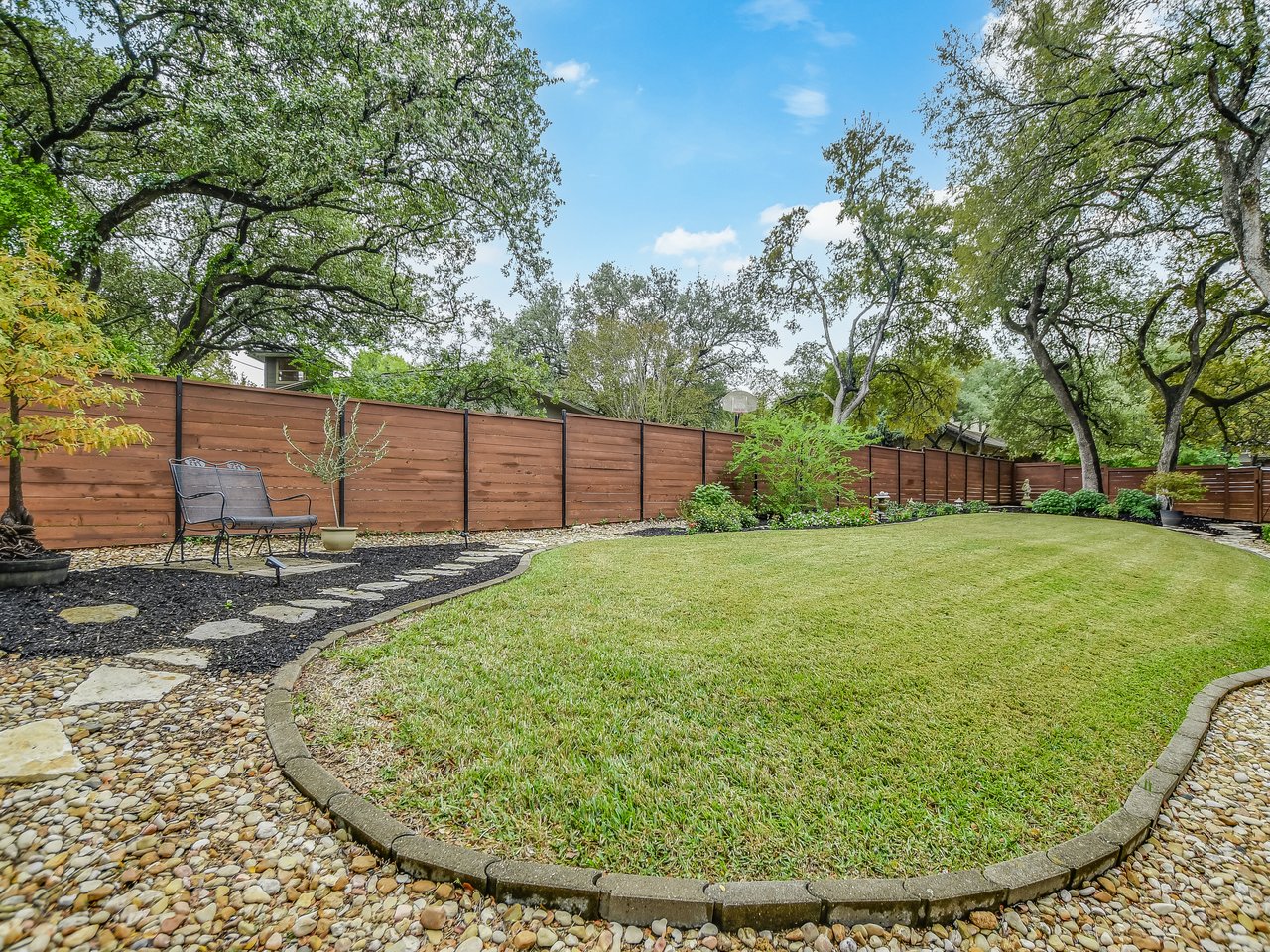 203 Wallis Dr