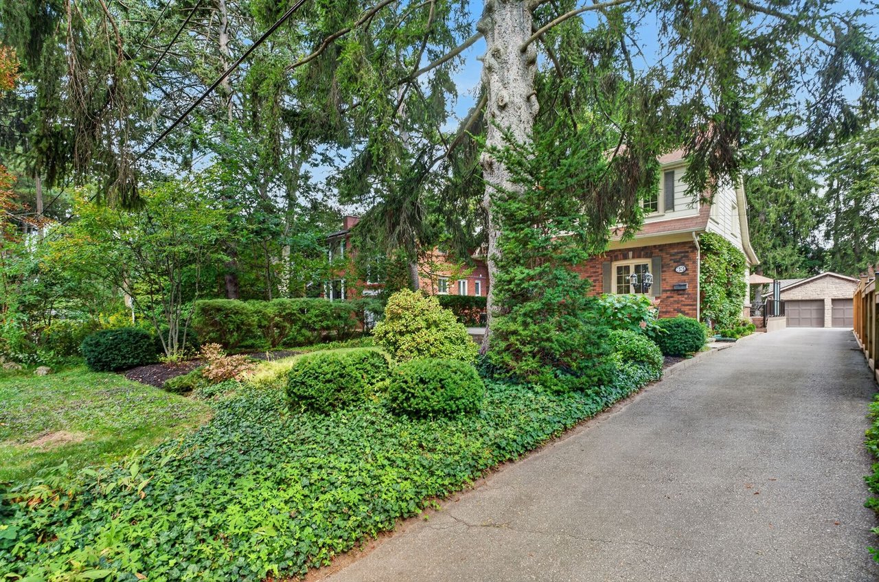 33 Ben Machree Dr
