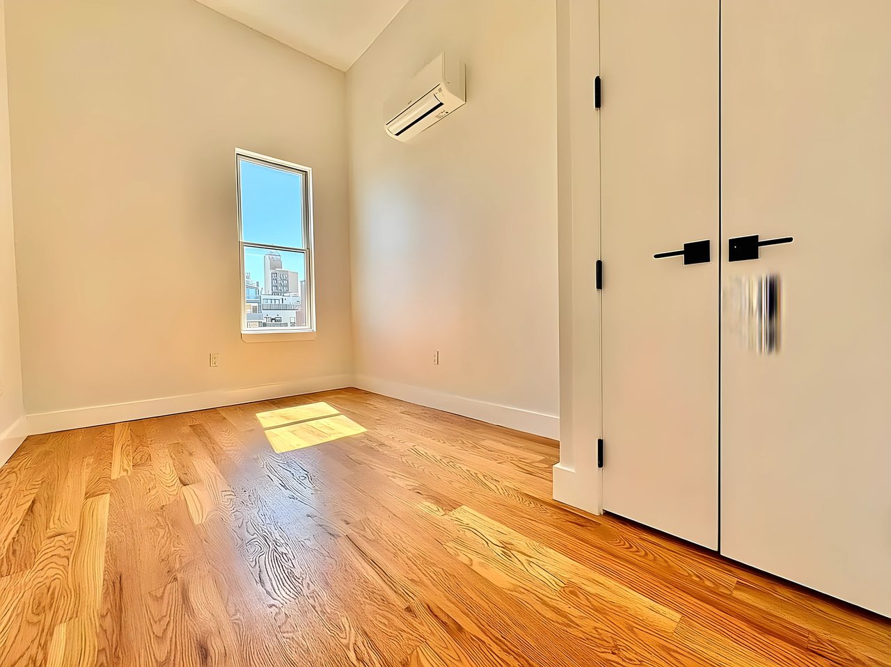949 Metropolitan Ave 3B