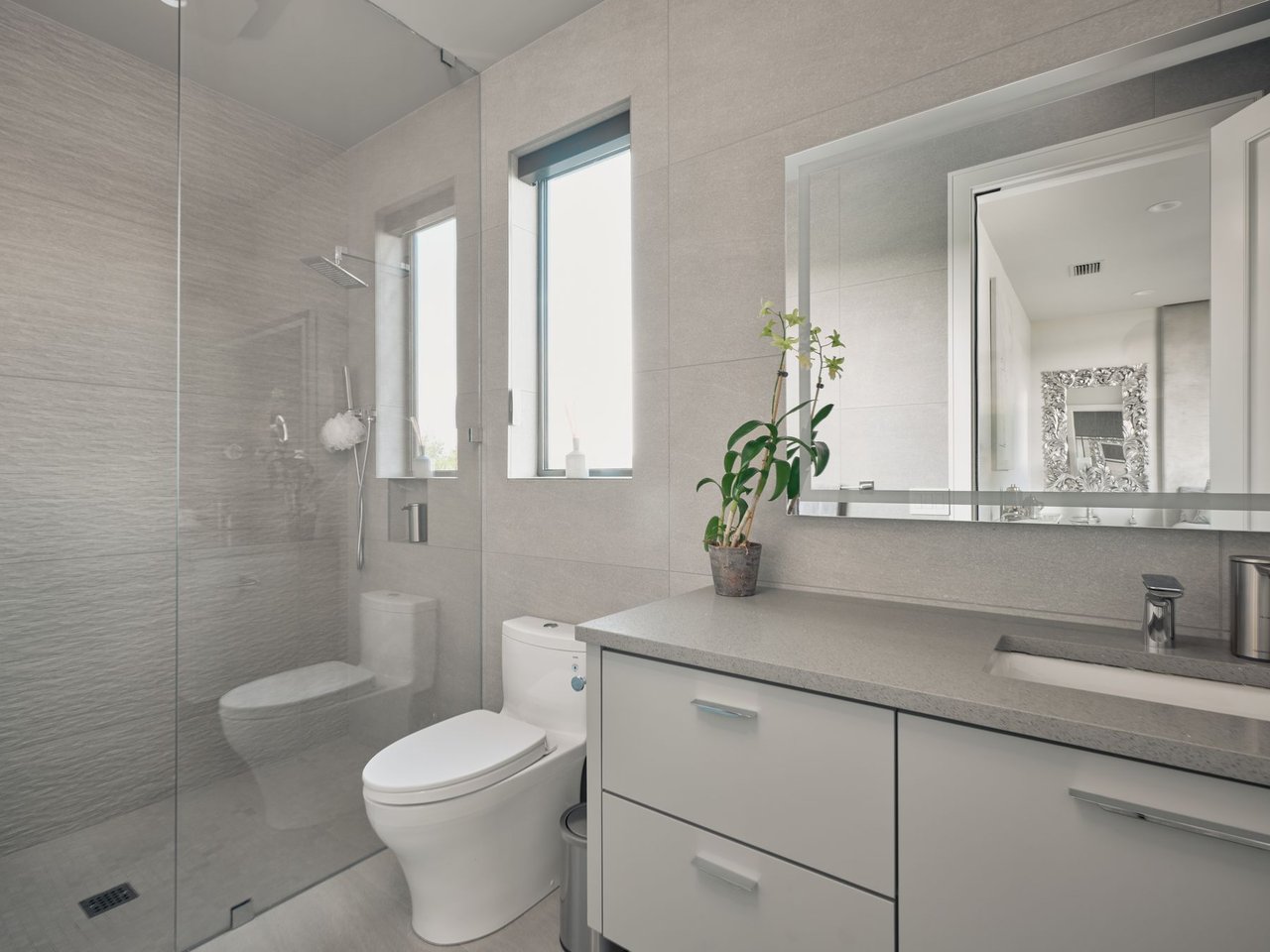 The Contemporary Amarra Estate | One of One 