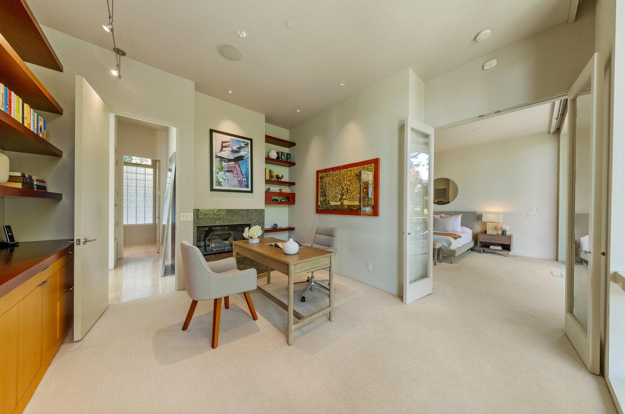 Dramatic Contemporary Architecture and Golden Gate Bridge Views