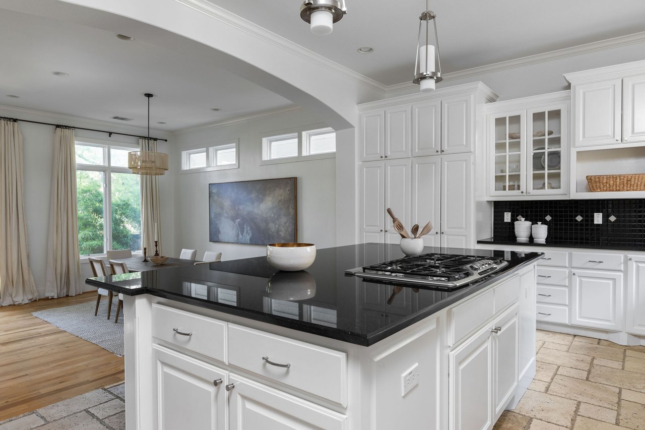 Charming Deep Eddy Retreat in the Heart of Central Austin
