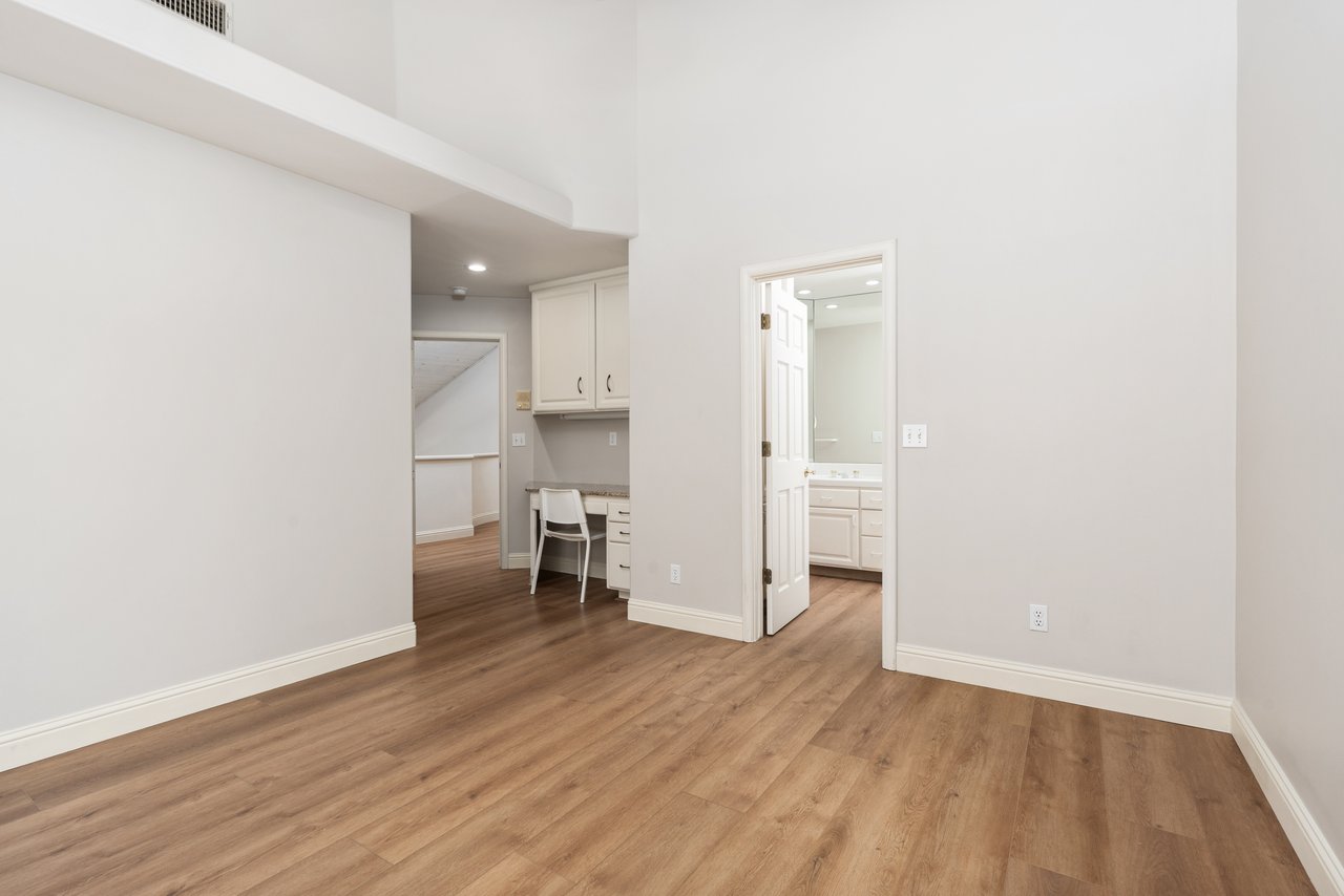 7285 N San Pedro Ave