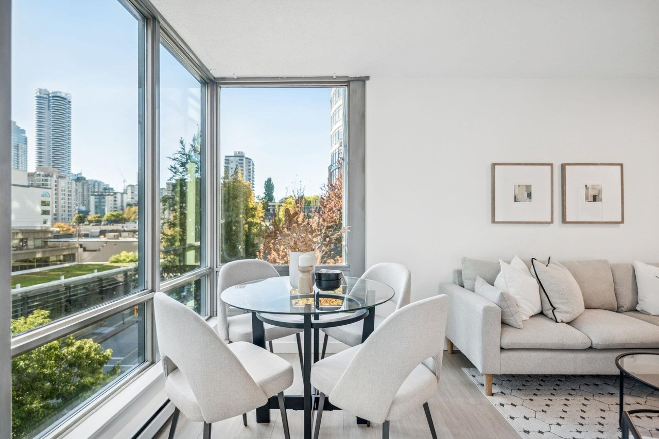 1200 W Georgia St, #706