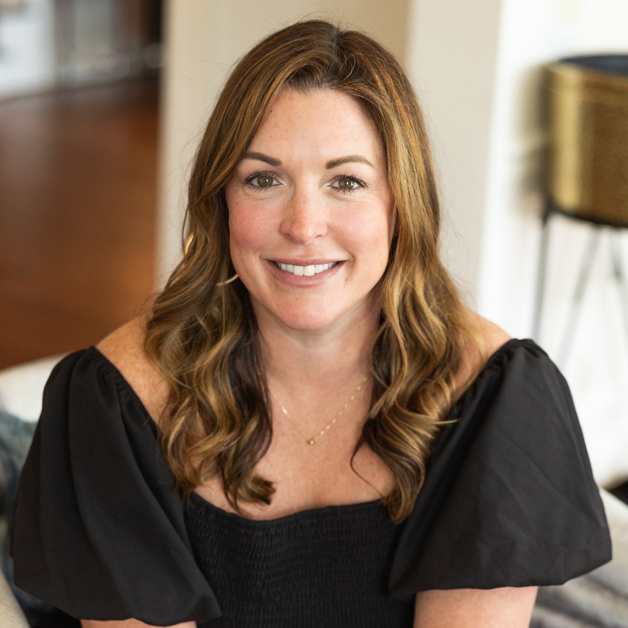 Lindsey Giddens Savannah GA Real Estate Team Headshot