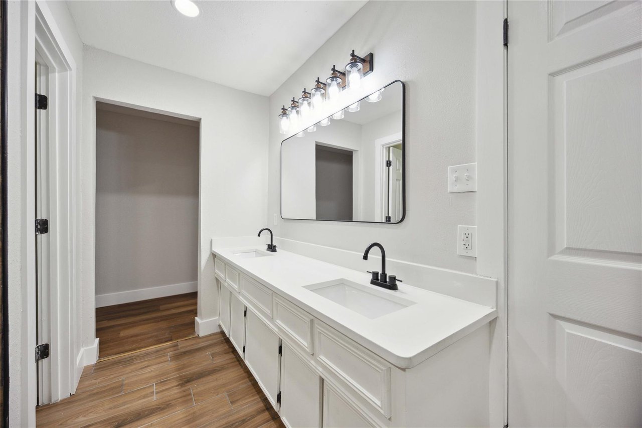 7907 12th Fairway Lane