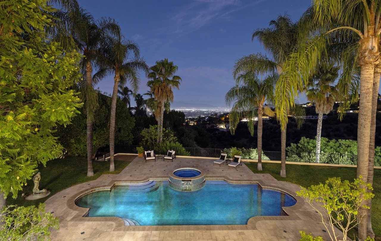 3364 Clerendon Rd, Beverly Hills 