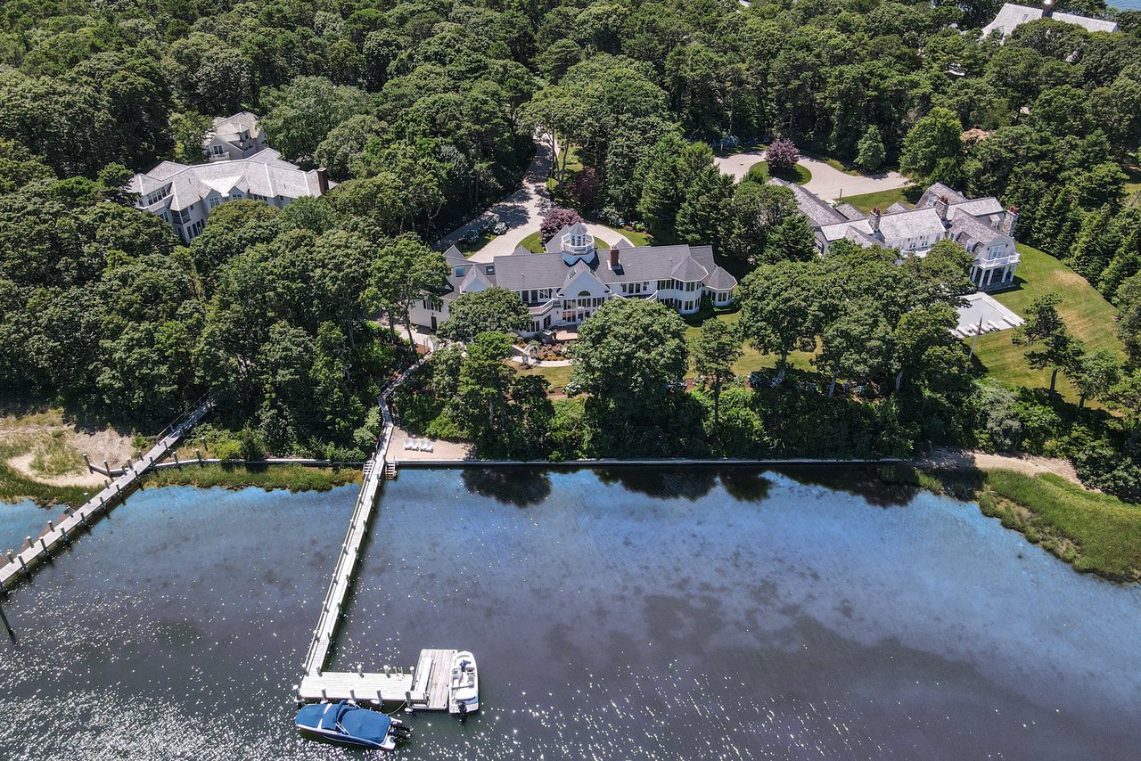 Breathtaking views over West Bay and Eel River