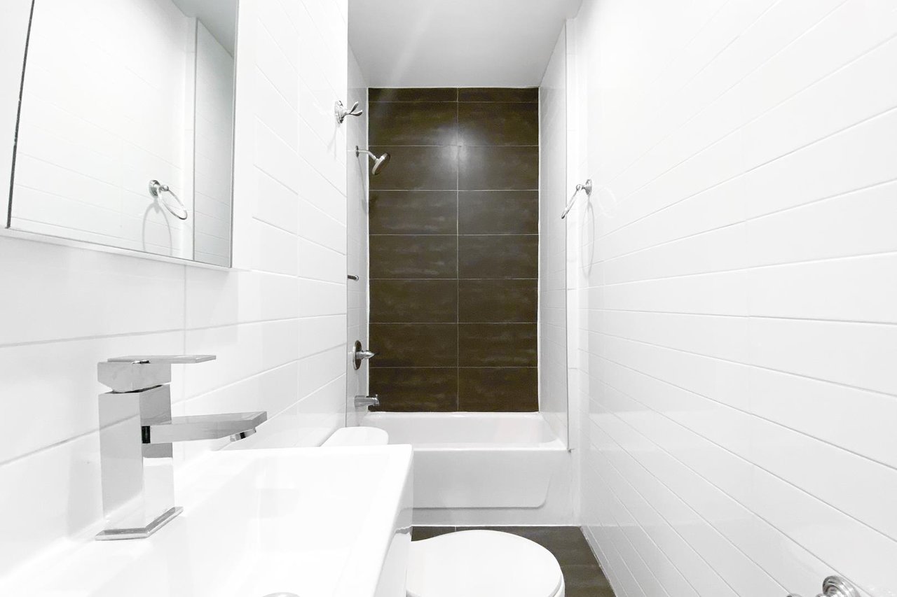 383 First Avenue, Apt 4