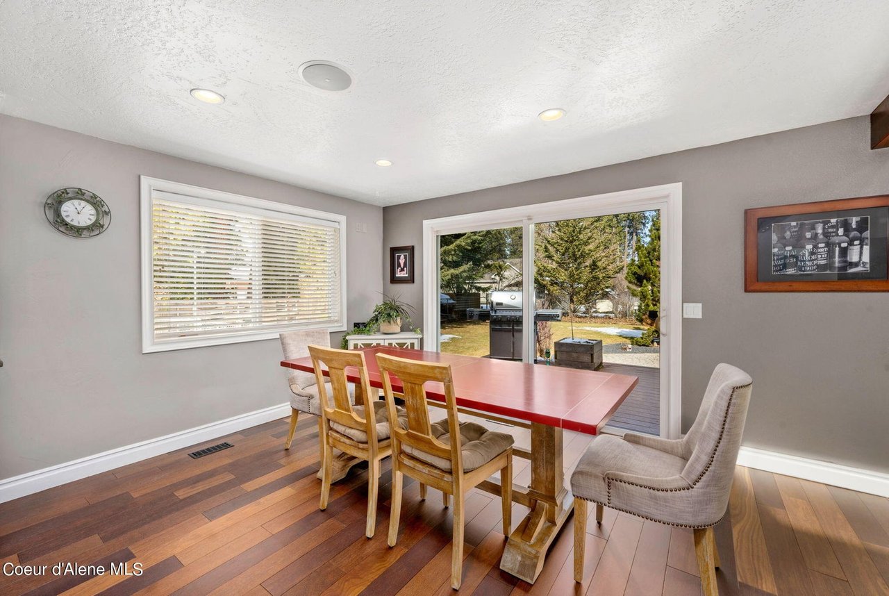 3019 E RIVERCREST DR