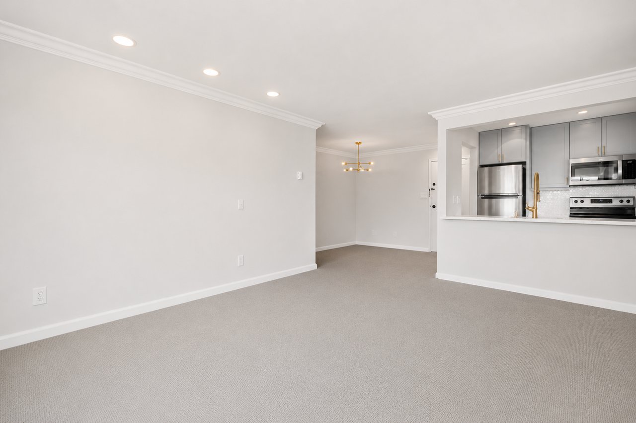 5320 Diamond Heights Blvd. #207