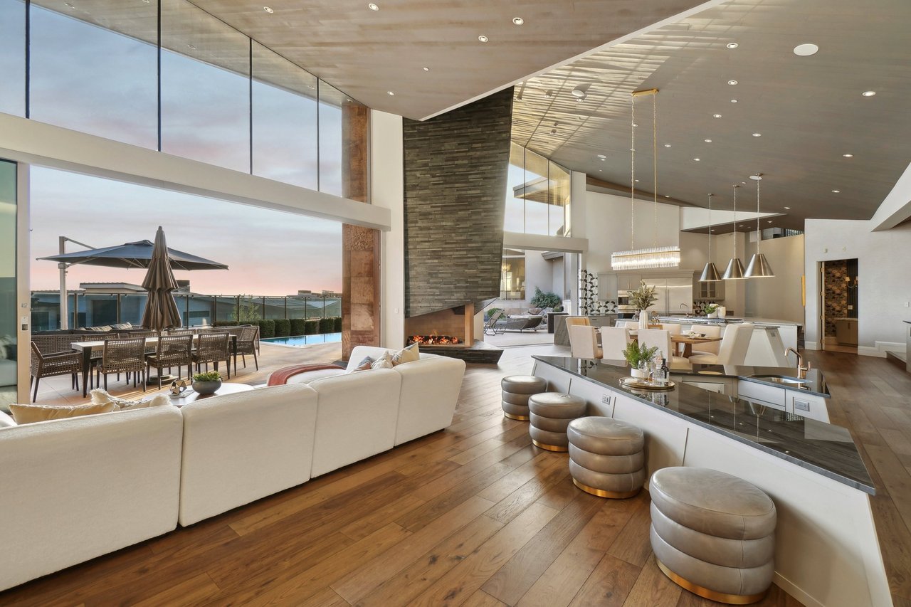 4141 E Canyon Estate Dr