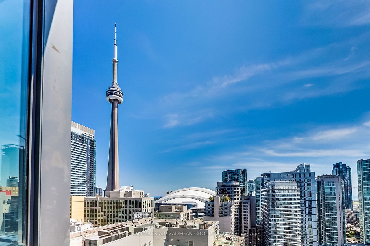 88 Blue Jays Way #1908