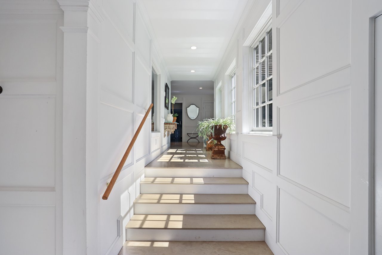 27 S Bedford Road