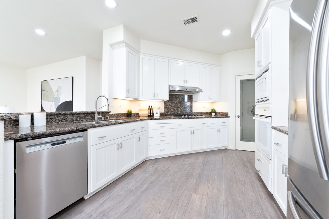 5947 Pala Mesa Dr
