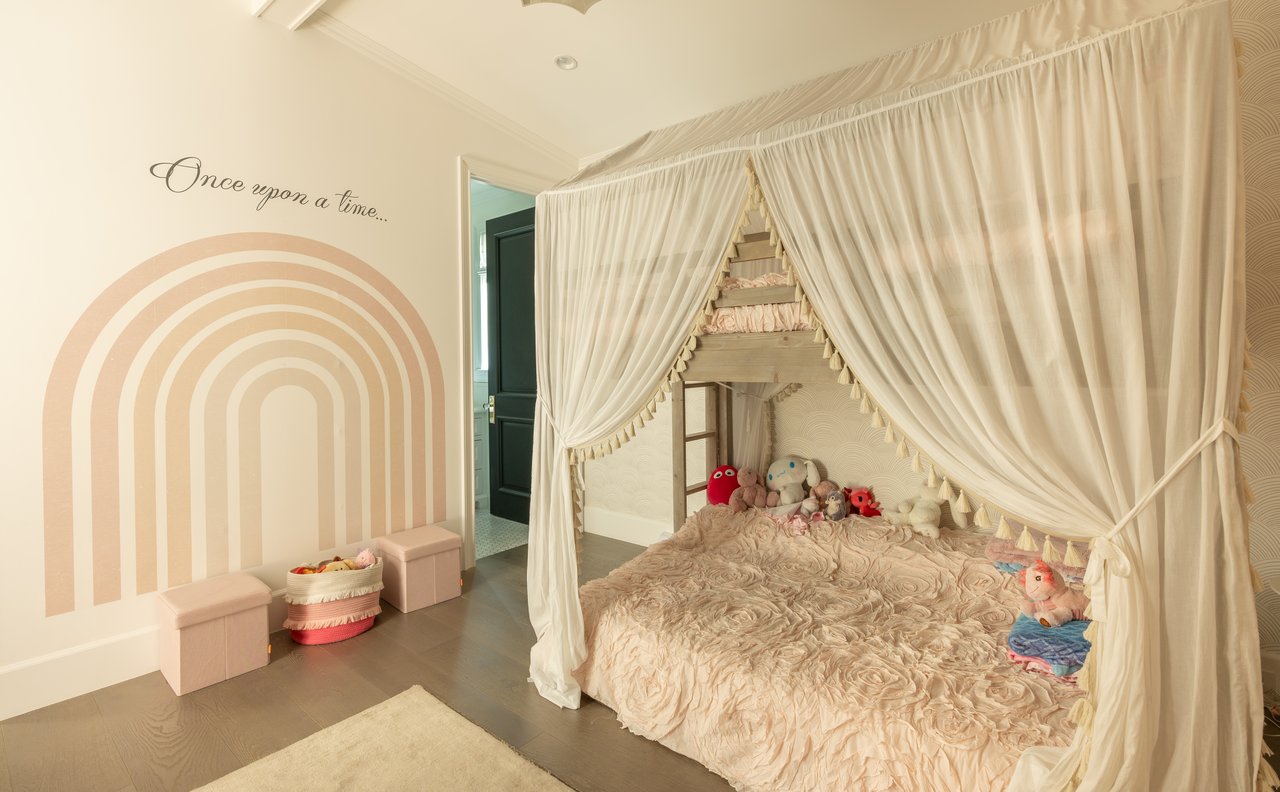 10439 Valley Spring Ln, Toluca Lake