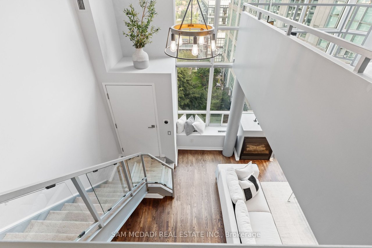 DREAMY TWO-STOREY PENTHOUSE