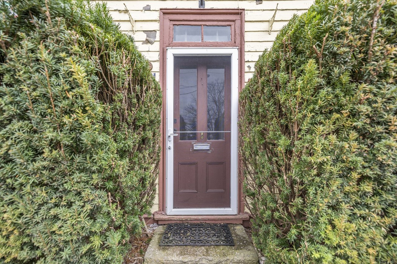 410 Eagle Street, Newmarket, ON L3Y 1K6