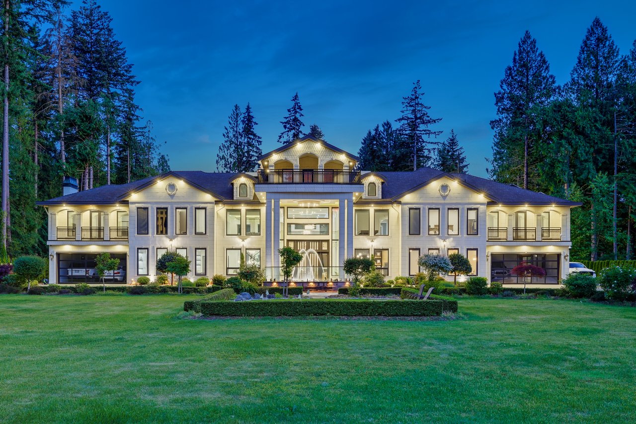2.5 Acre Luxury Estate