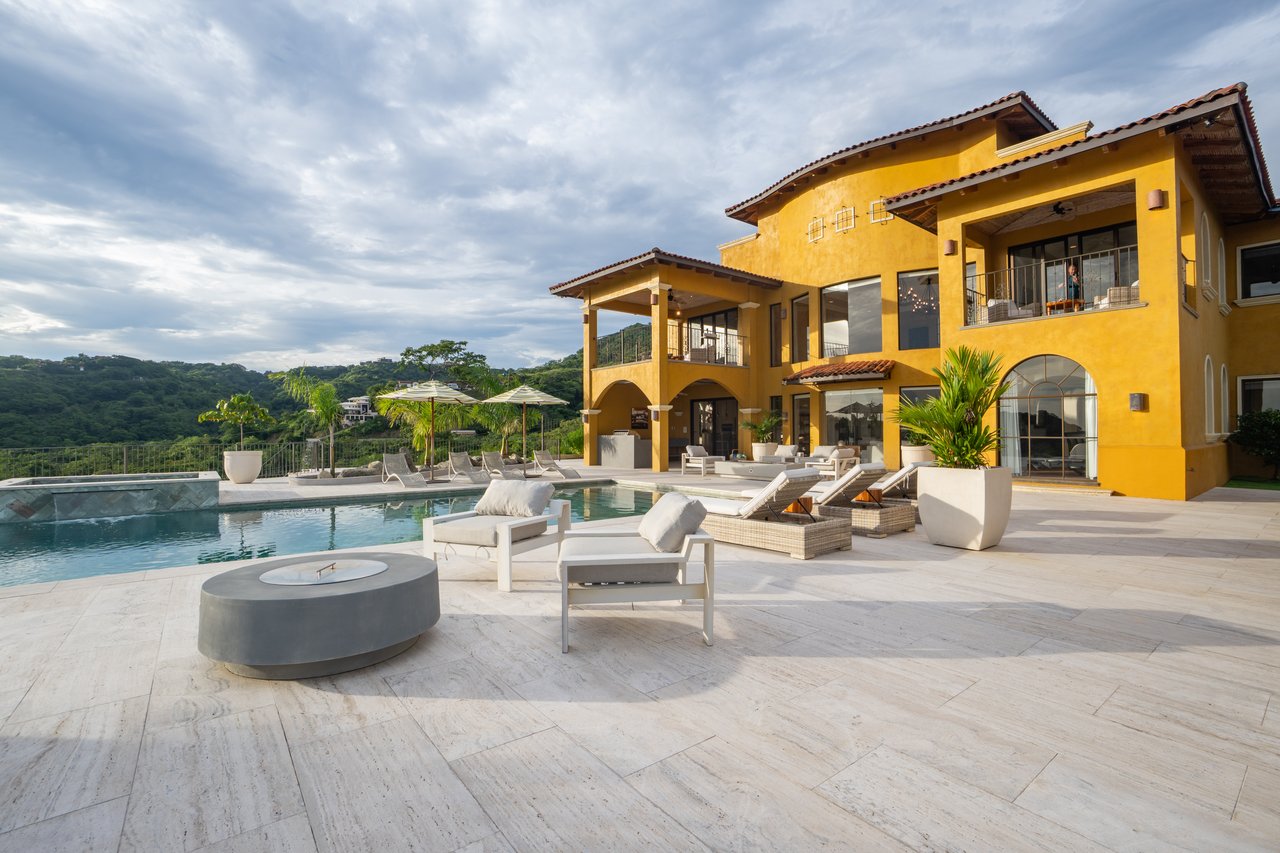 Casa Loro - Luxury Estate
