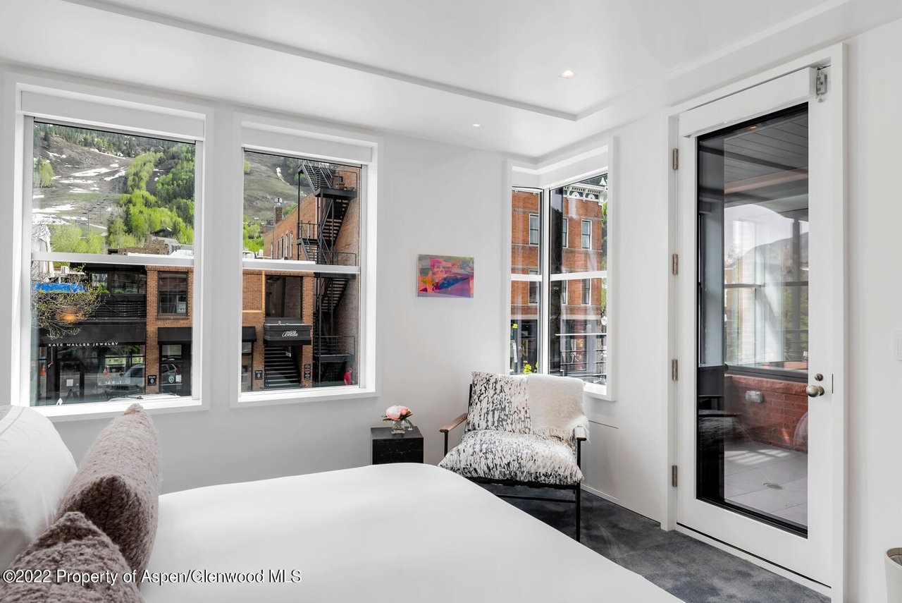 508 E Cooper Avenue, Unit 201