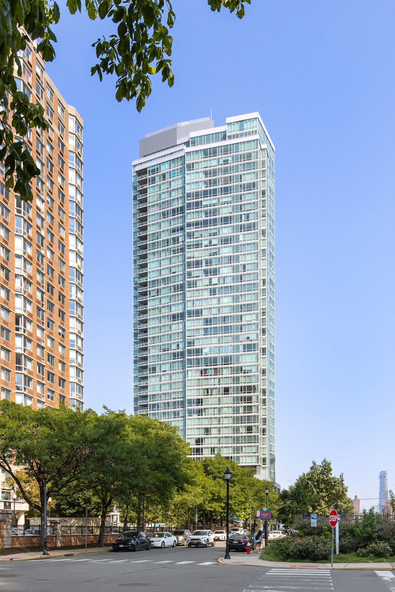 Crystal Point | Jersey City Waterfront Condominiums