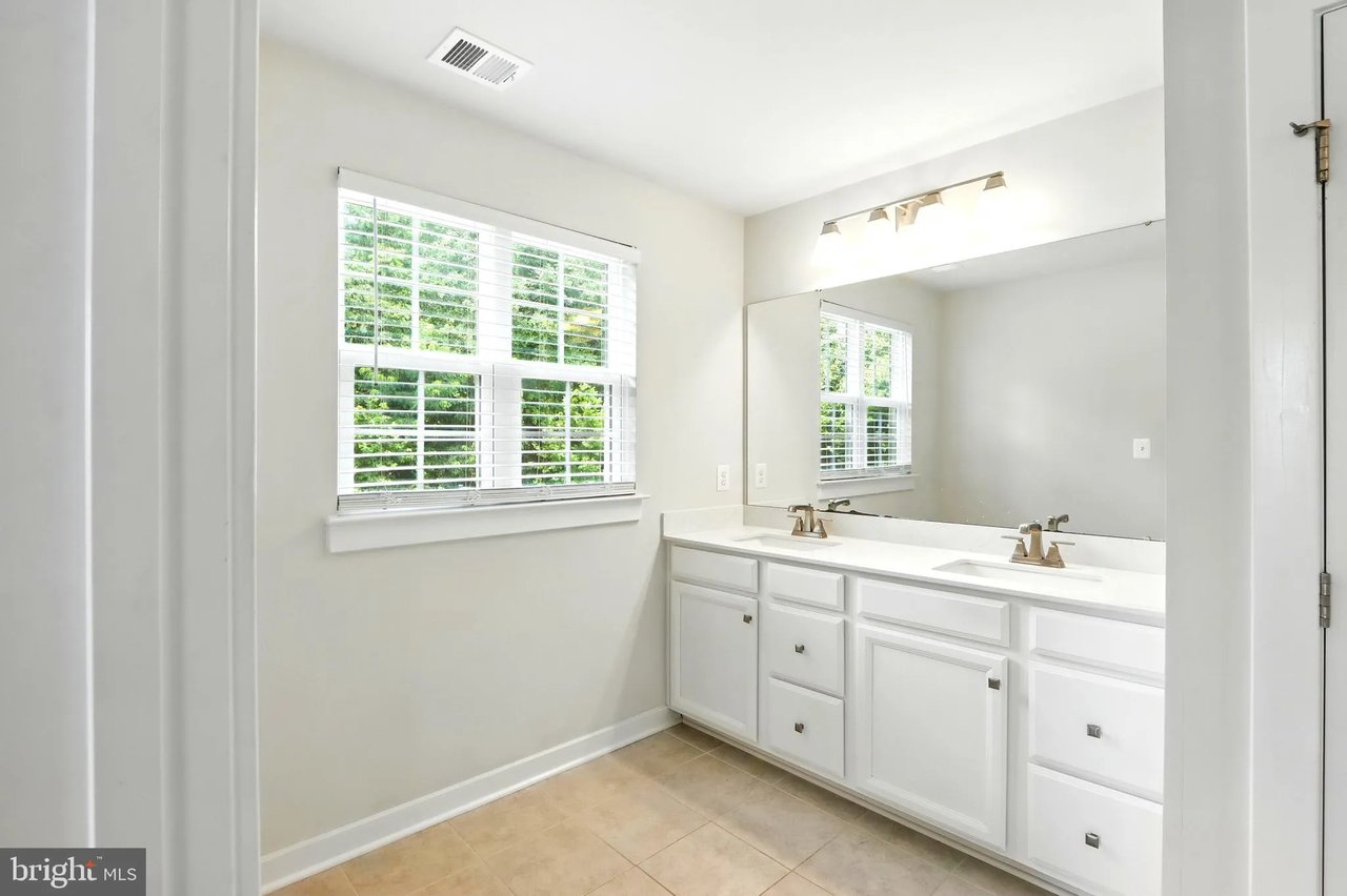 6015 Charles Henry Pl