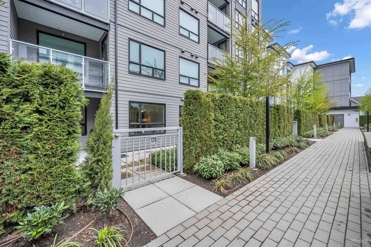 9213 Odlin Rd, #120